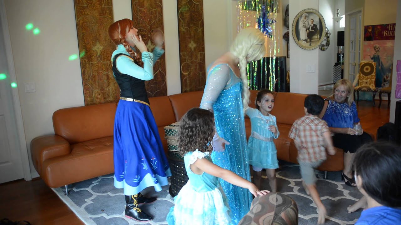 Elya's Frozen birthday party
