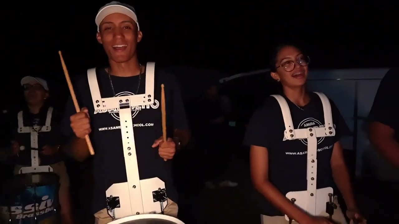 Scol di Asambeho cla pa e ultimo paradanan di Carnaval 72