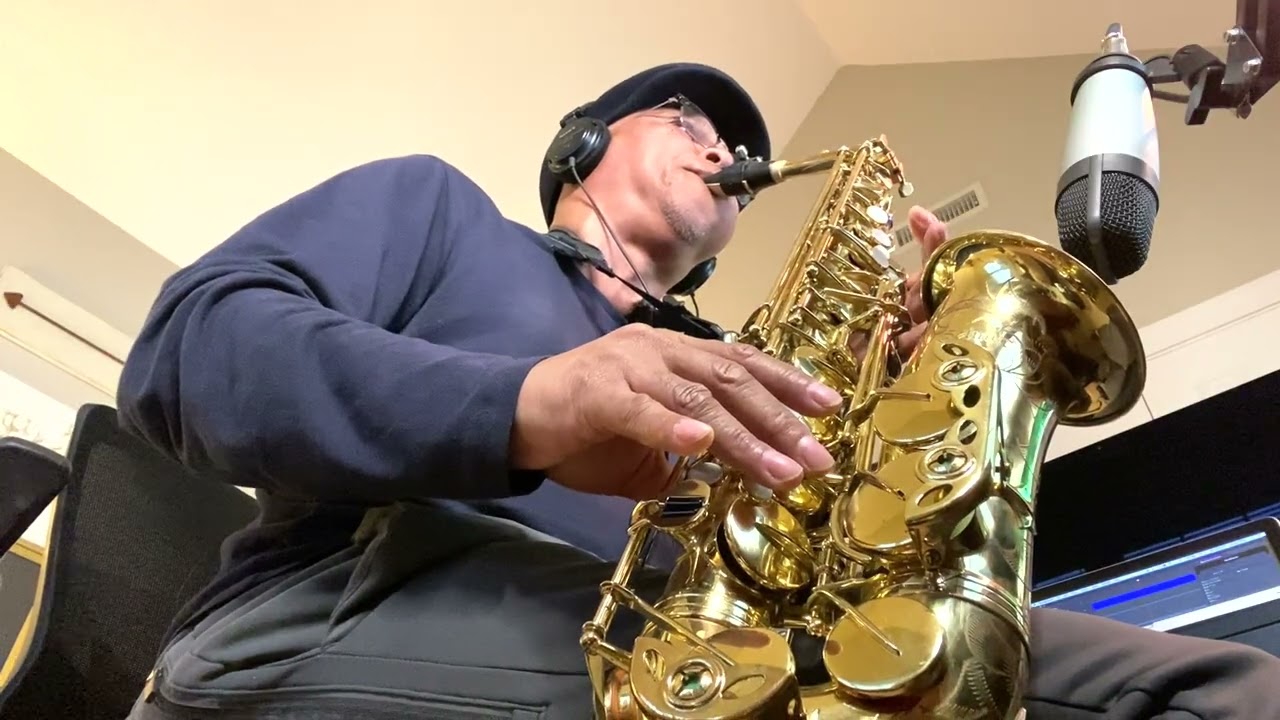 Andy Williams - (Where Do I Begin?) Love Story - (Sax Cover by James E. Green)