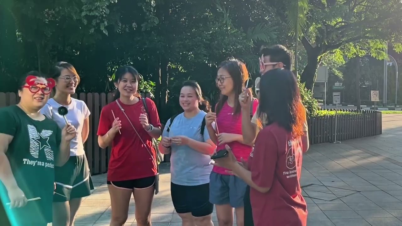 三个臭皮匠的第一个采访视频
