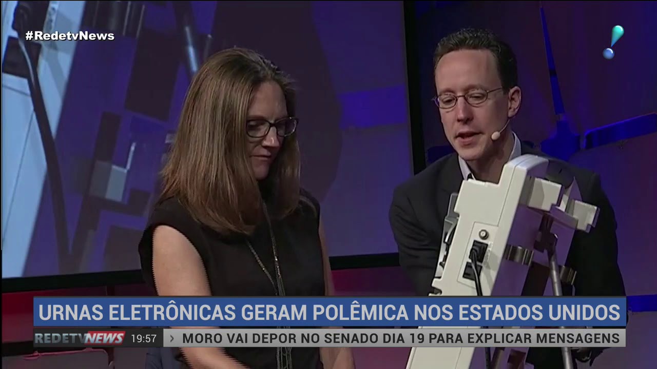 Fabricante de urnas eletrônicas dos EUA volta atrás sobre segurança eleitoral