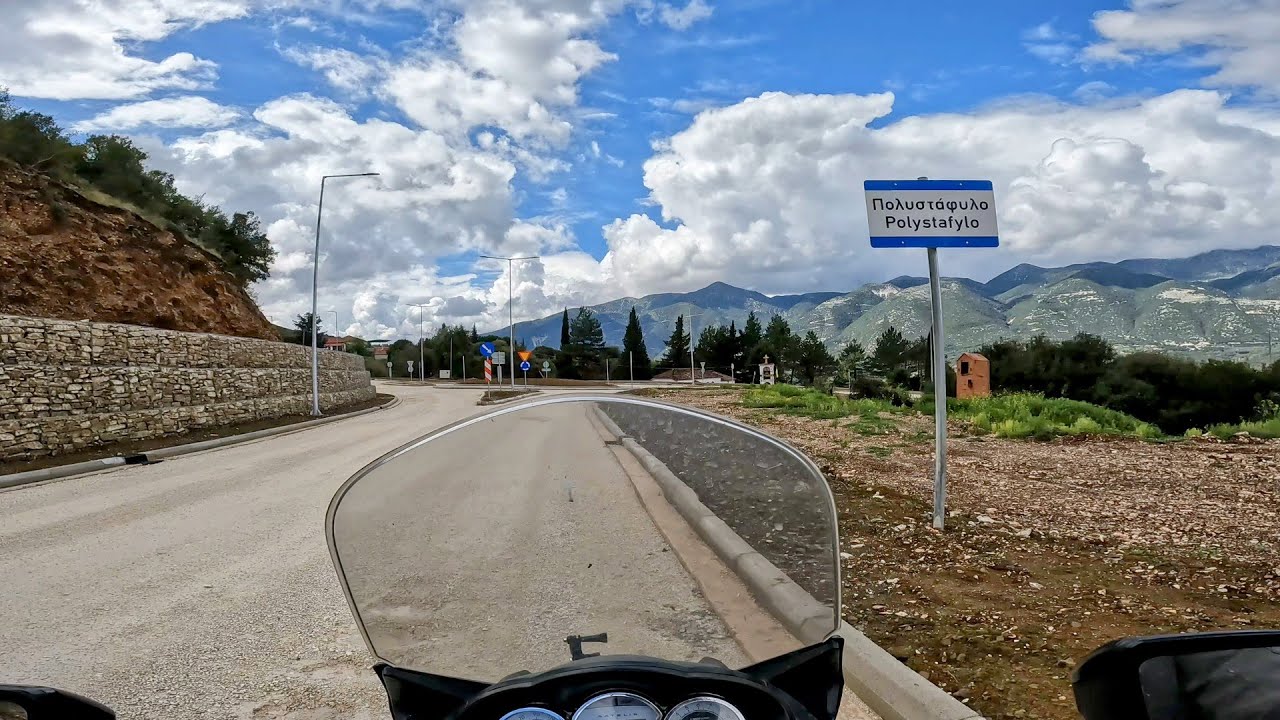 Πολυστάφυλλο το Βορειότερο χωριό του νομού Πρεβέζης στην κοιλάδα του Σουλίου