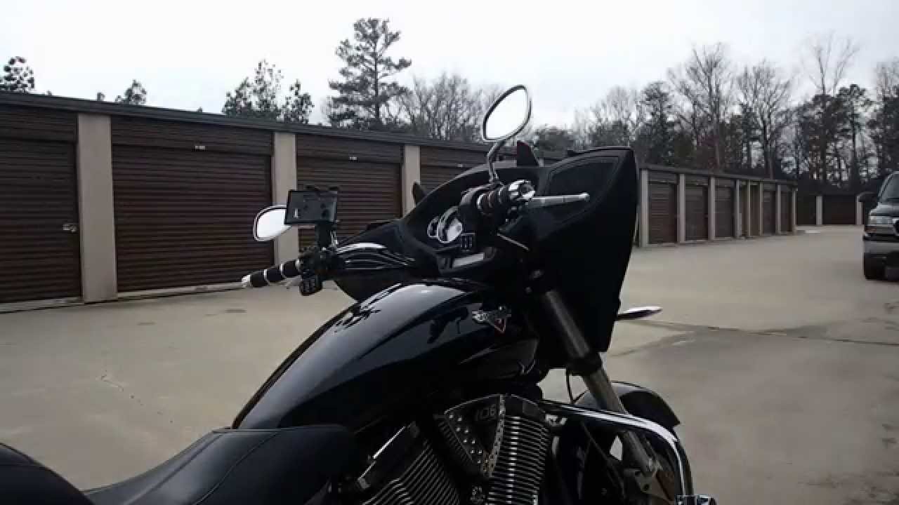 2014 Victory Cross Country with new Cee Bailey Windshield