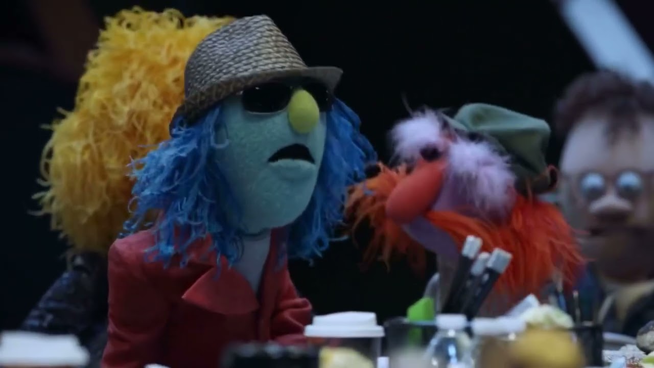 The Muppets Episode 101: Pig Girls Don't Cry: Opening