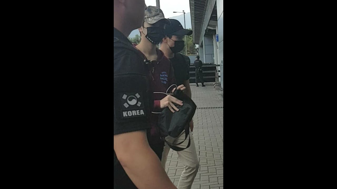 [ Laikuanlin ] 171005 Laikuanlin 'Cute Boy' at Hongkong airport - Wanna One