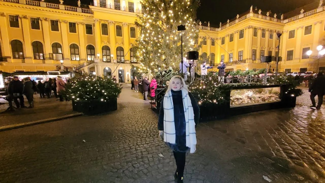 Vienna 🇦🇹 Christmasmarket Hundertwasserhouse Village ( Austria Travel Vlog)