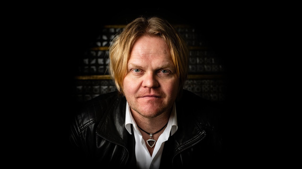 Otto Kanerva – Tuoretta vai tunnin vanhaa