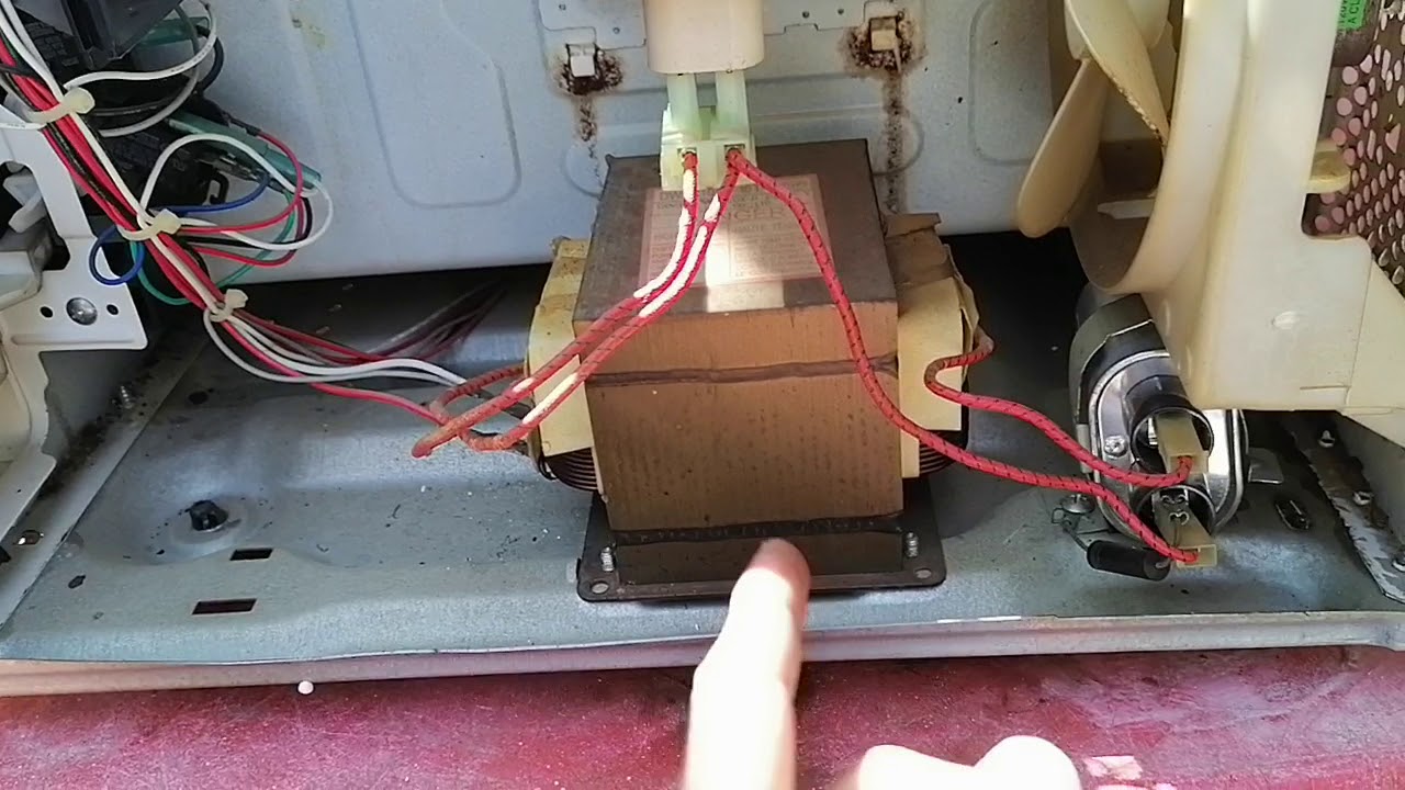 Como conectar un capacit&oacute;r de un micro ondas