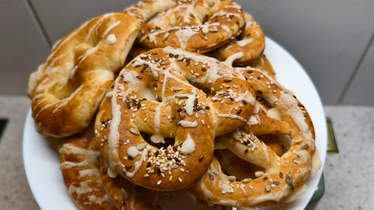 Covrigi cu mix de semințe și glazura de sare!!! 🥨🥨🥨