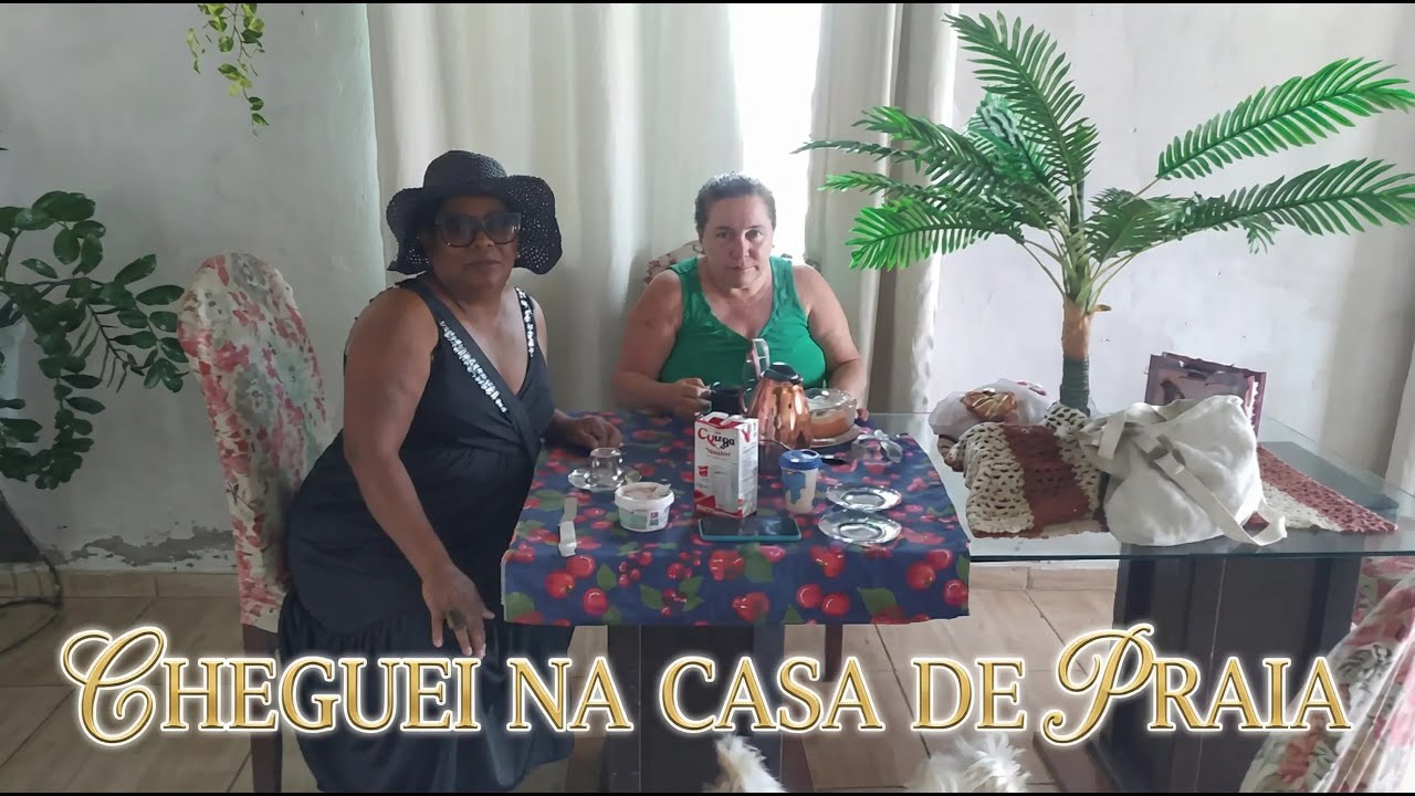 Cheguei na casa da minha amiga e vou passar o fim de semana aqui