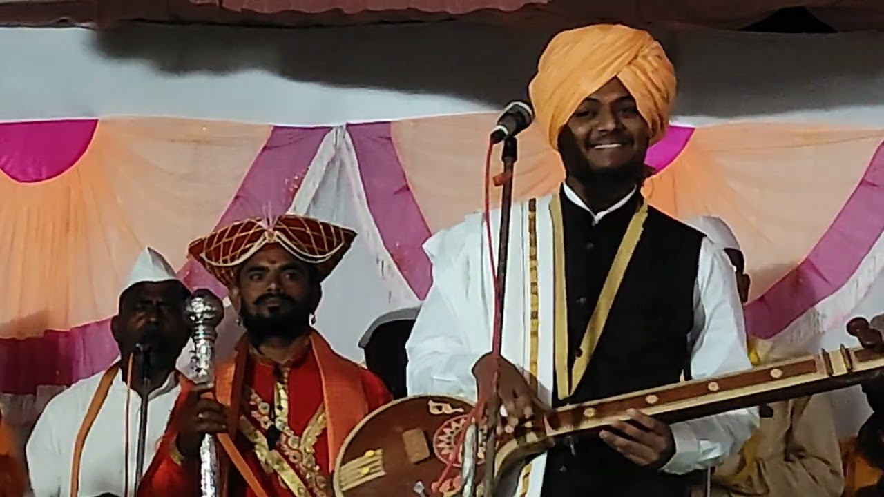 पायी दिंडी सोहळा माहूर -श्री श्री श्री नारायण गीरी महाराज यांच्या दिंडीत द.भ.प.महेश महाराज गाजवे 🙏
