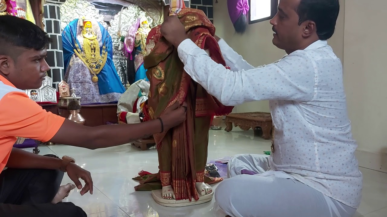 नवीन पद्धतीची साडी कशी घालावी..?