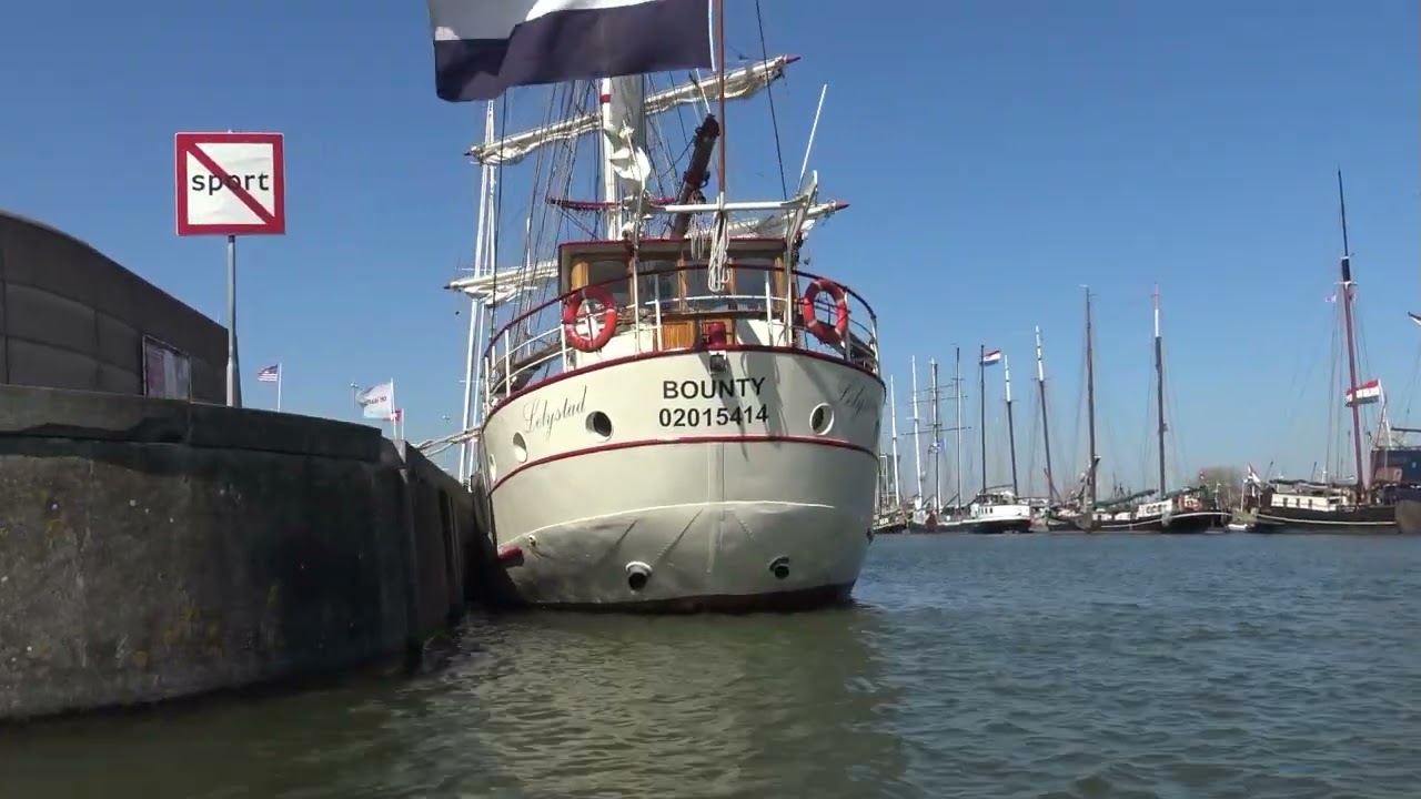 Bataviahaven riviercruise seizoens opening.