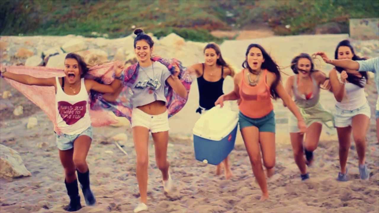Exterior de 15 de Denise: Cher Lloyd - Oath ft. Becky G