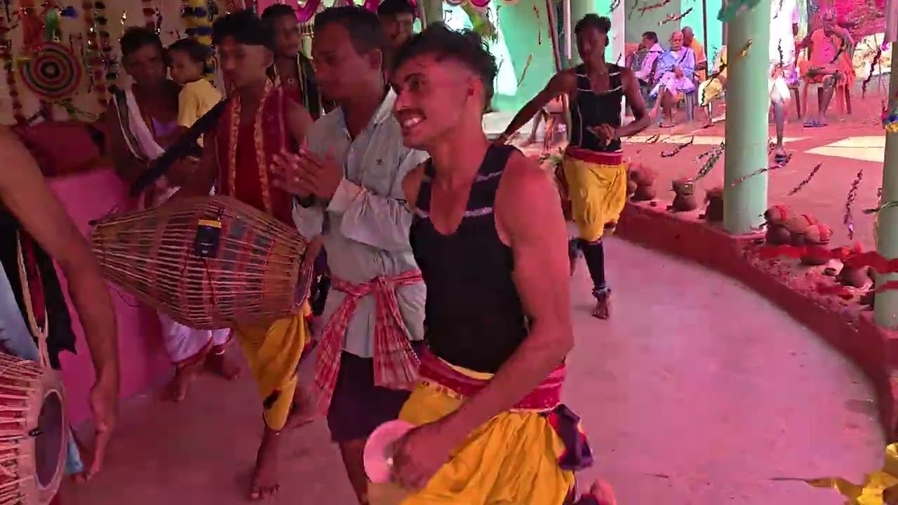 ଗୁରୁ ସିଦ୍ଧାନ୍ତ ମିଶ୍ର ଗାୟକ ବୈଷ୍ଣବ ଗହିର ଜୟ ଜଗନ୍ନାଥ କୀର୍ତ୍ତନ ପାର୍ଟି। ସିହିନୀ। ଗିରିଗୋବର୍ଦ୍ଧନ ପୂଜା ମାଲିଝର