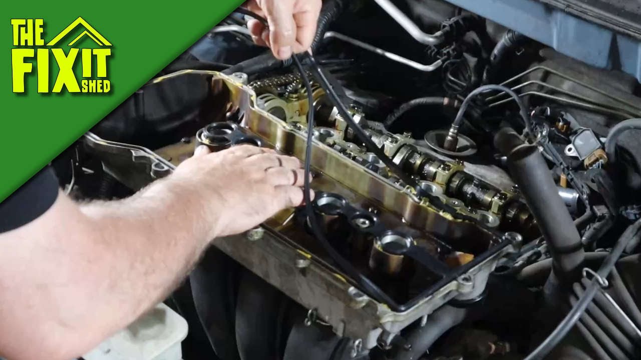 Замена прокладки клапанной крышки и свечей зажигания на двигателе Toyota Matrix 1,8 л | The Fixit...