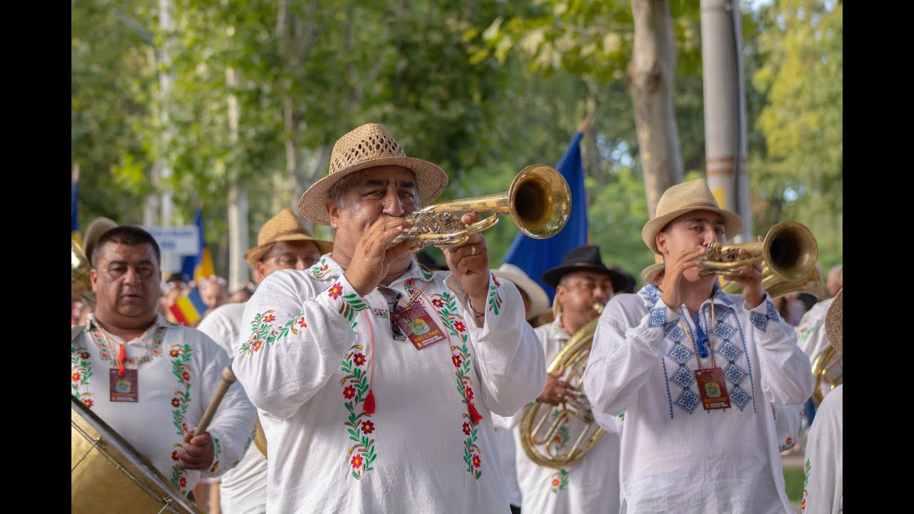 Parada Fanfarei de la Valea Mare la Festivalul Hora din Străbuni 2023