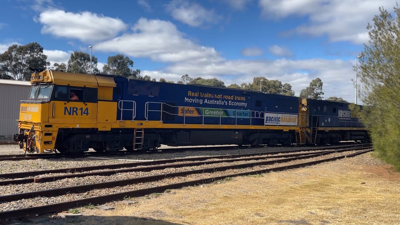 4DA8E With #NR117 & #NR14 At Keswick Terminal