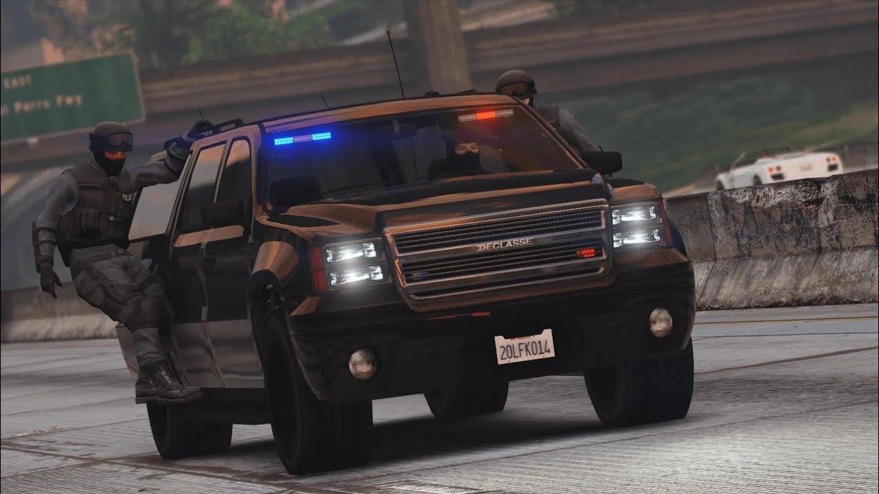GTA Online || Trolling players as a SWAT (NOOSE) team