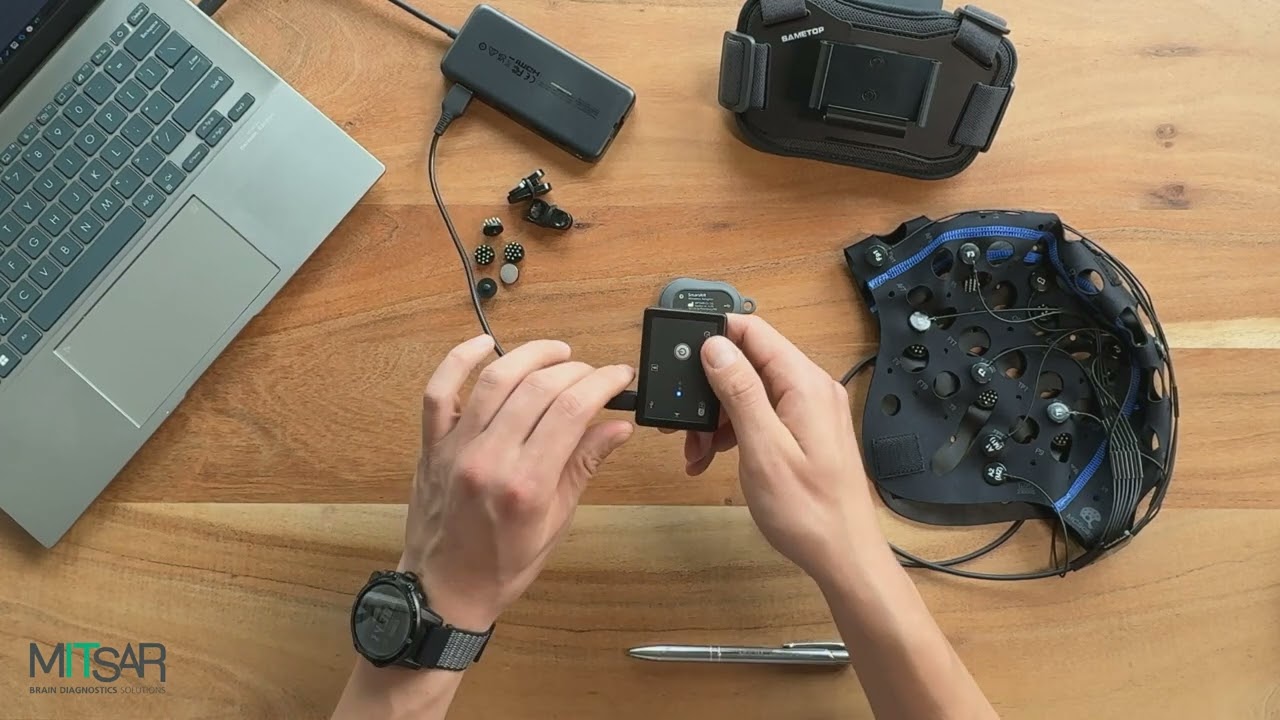 SmartBCI wireless EEG with active dry electordes overview