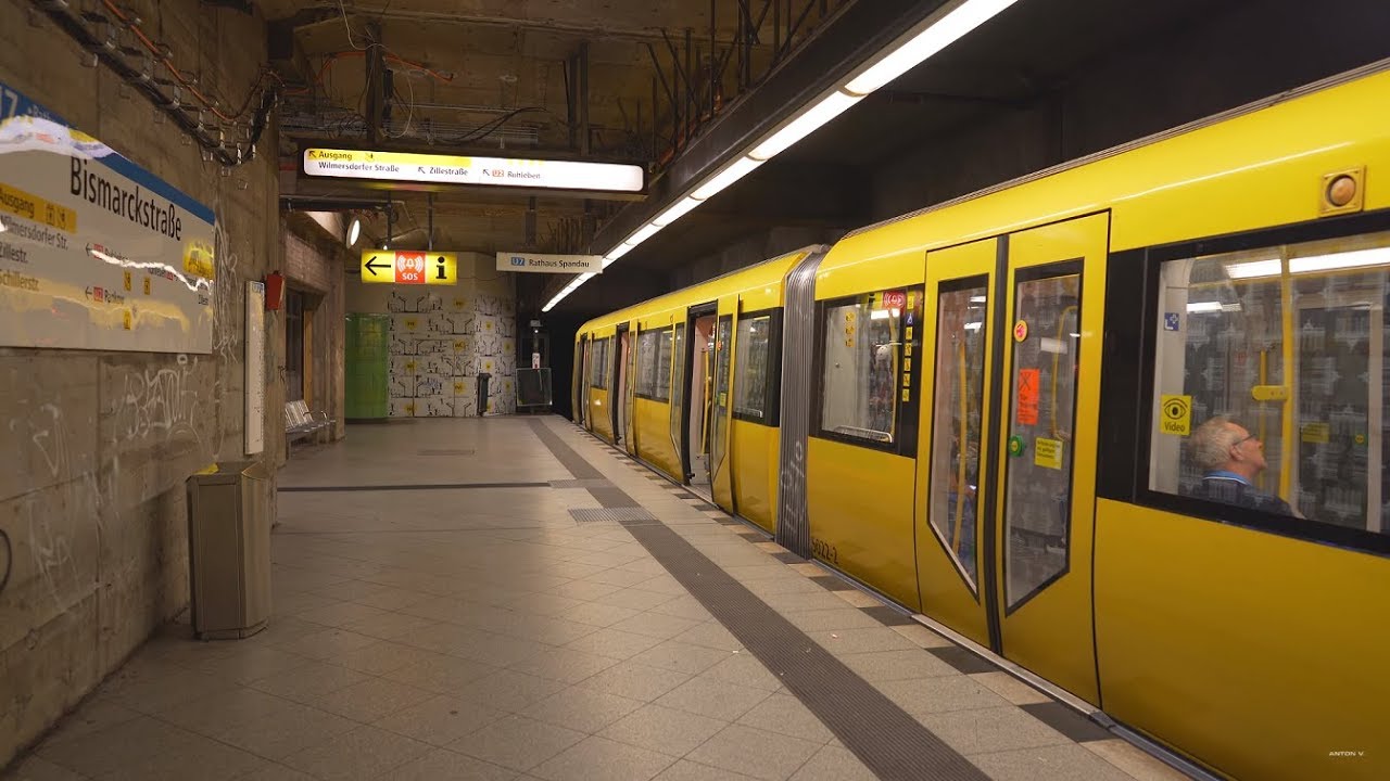 Germany, Berlin, U-Bahn ride from Bayerischer Platz to Bismarckstraße