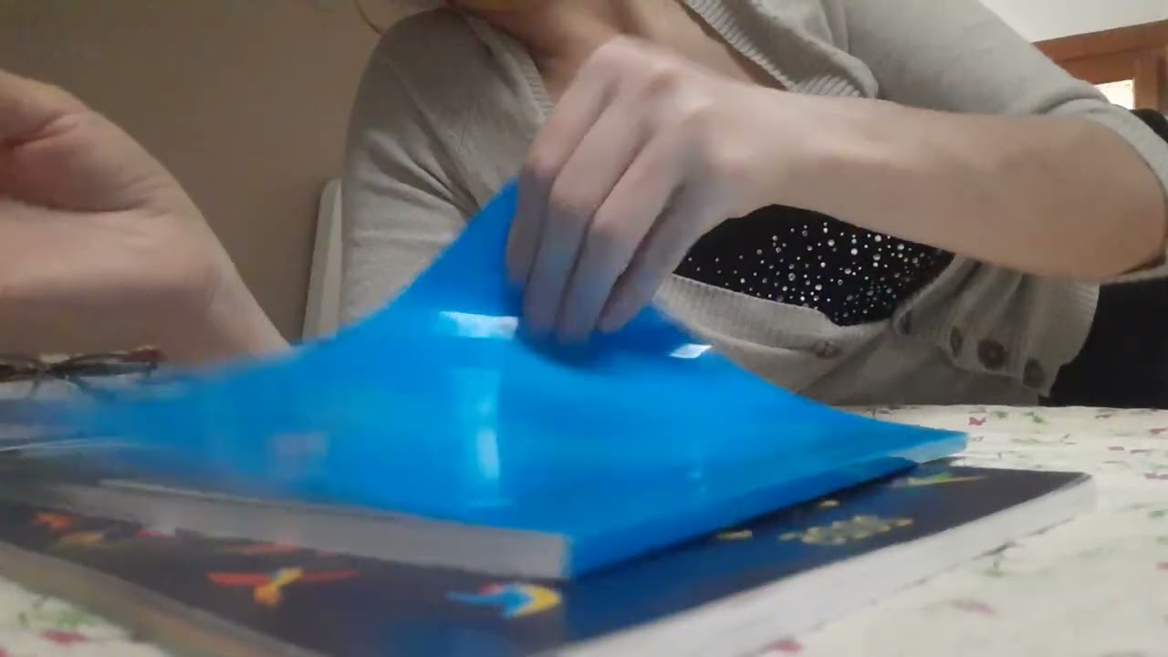 🫧📖✨ ASMR Semi-Glossy Page Turning & Crinkly Squeezing 🫧👂