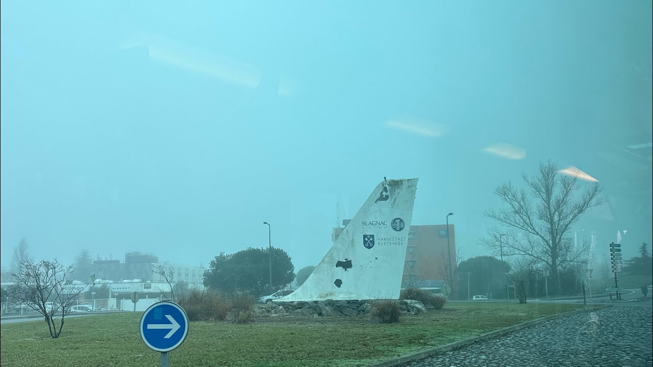 Toulouse Airport travel by Public Transport to Centre