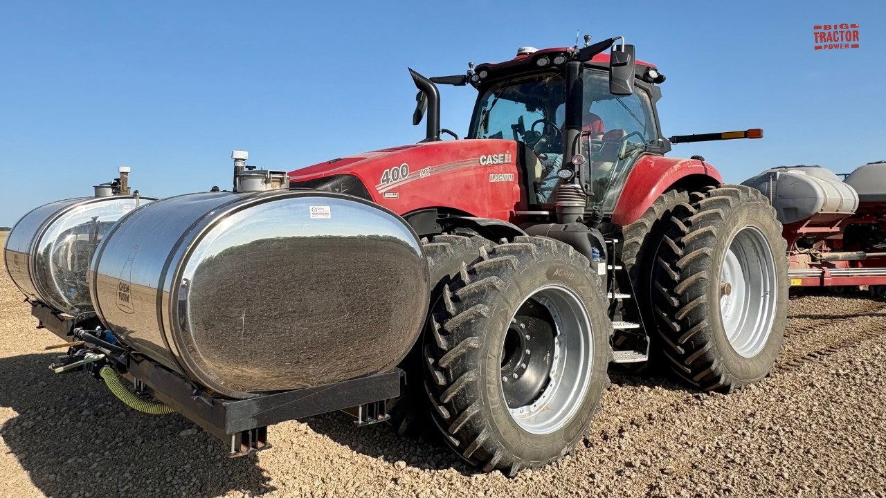 CASE IH 400 MAGNUM Tractor Planting Corn at 9.5 MPH
