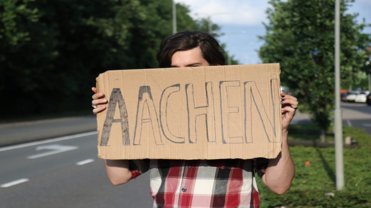 HITCHHIKING FOR THE FIRST TIME!