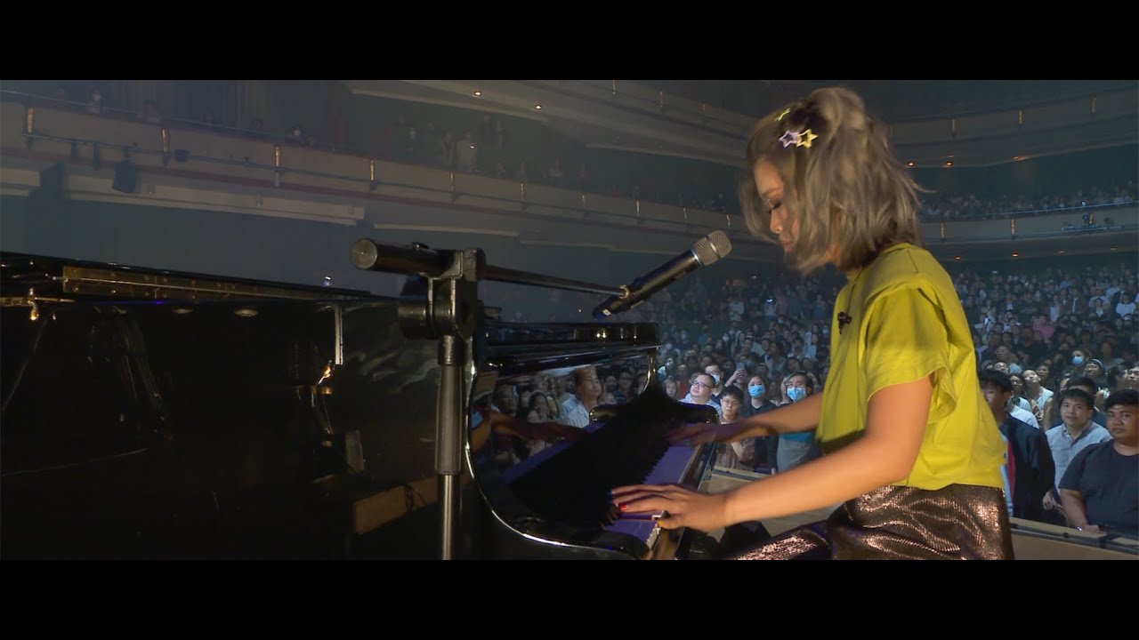 Linying - Good Behaviour (Live at the Esplanade Concert Hall)