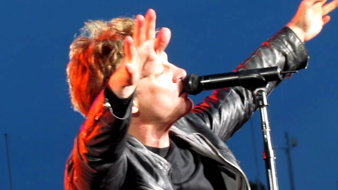 BON JOVI Bed of roses LIVE in Munich June 12 2011 part 1 (1/2)