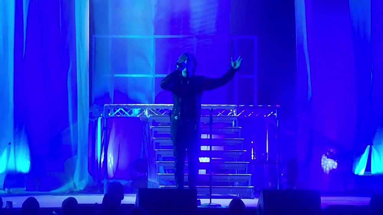 Savage Garden - Moon &back #australia #liveconcert #pop #popular #rockmusic #darrenhayes #newcastle