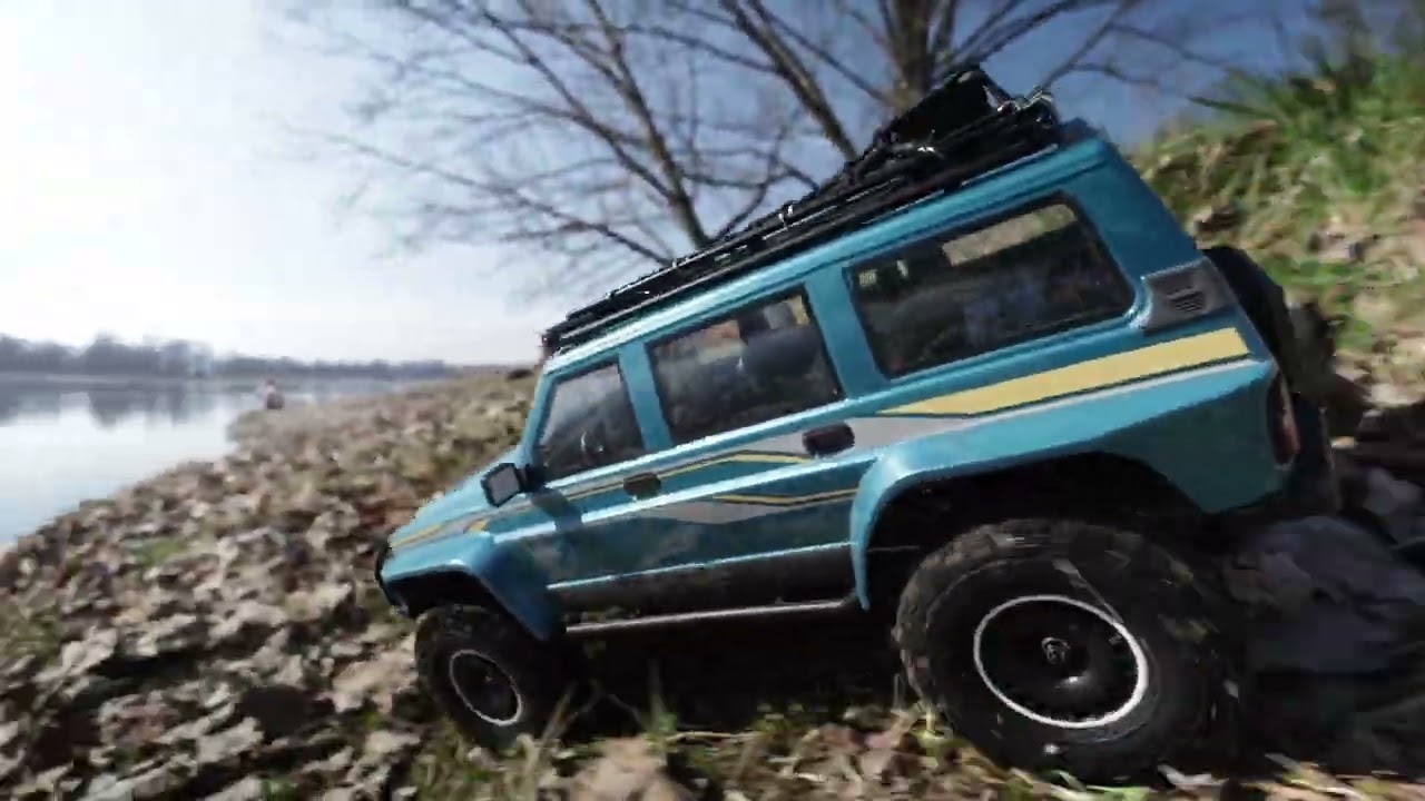 Relaxing RC Rock Crawling by the Lake | Nissan Patrol 1:10 Absima
