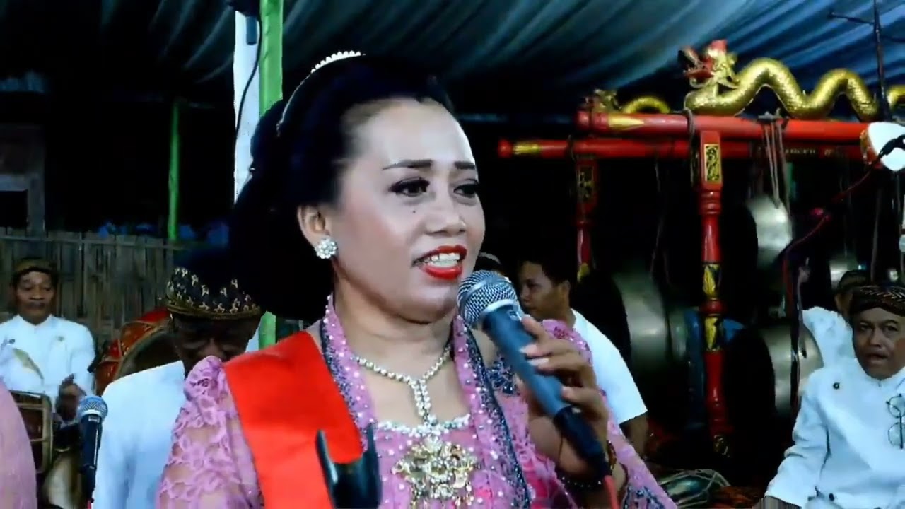 Puspawarna Ngundang anak