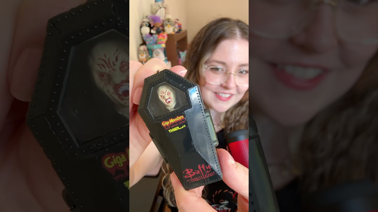 This Giga Monster is so cool! 🎃  #gigapet #virtualpet #toys #unboxing #90s #tamagotchi #halloween