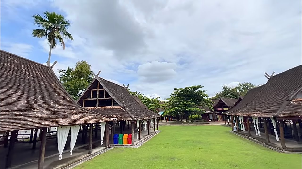 🇹🇭Old Chiang Mai Walking Tour | Chiang Mai Thailand 