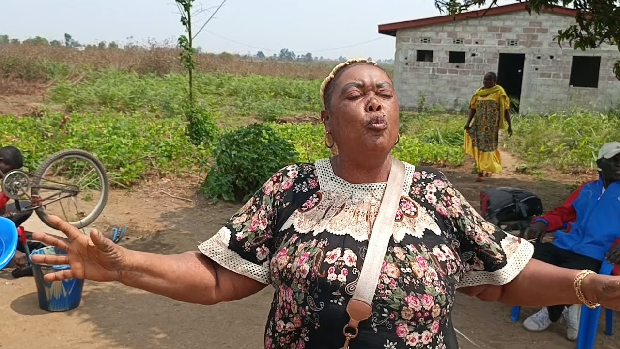 YA GABI A PRESENTE BA TERRAIN YA NANA TAKAZA NA MONT NGAFULA QUARTIER MONGULU DIAKA 20/20 500US