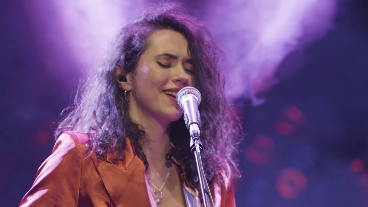 La Apuesta | Canción  Película  ¿Qué te juegas? | Alice Wonder & Guille Galván | InfartoProducciones