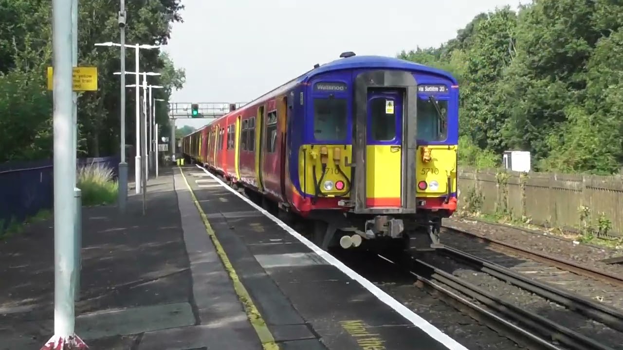 Esher Station 171021