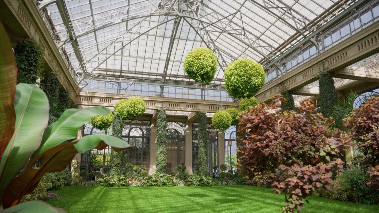 Iconic Longwood Gardens Wedding With Fountain Show | Daisy and Leslie