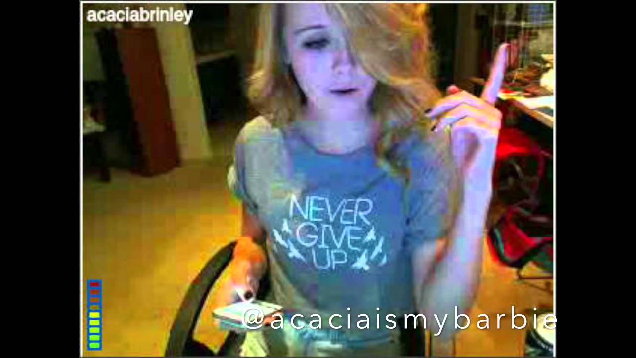 Acacia Brinley Rare Pictures 9