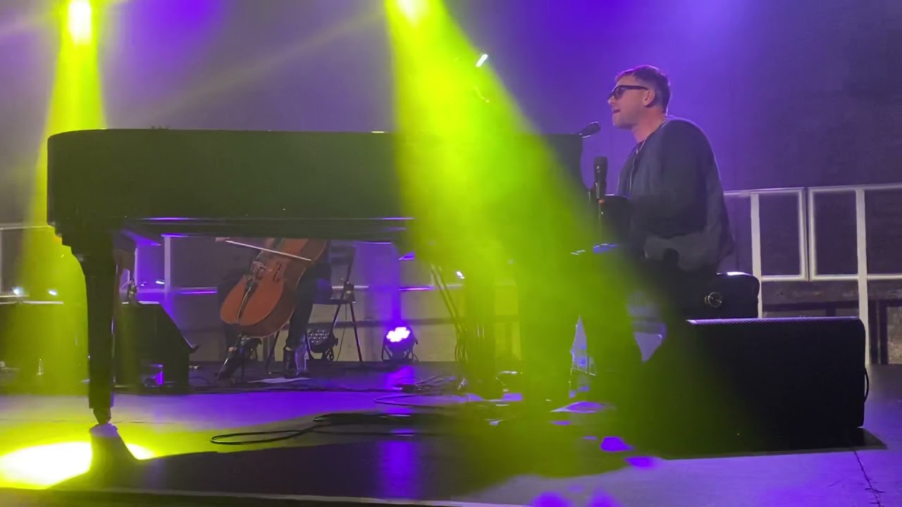 Damon Albarn - Girls & Boys (Live @ Boiler Shop, Newcastle-Upon-Tyne, UK, 05-12-2021)