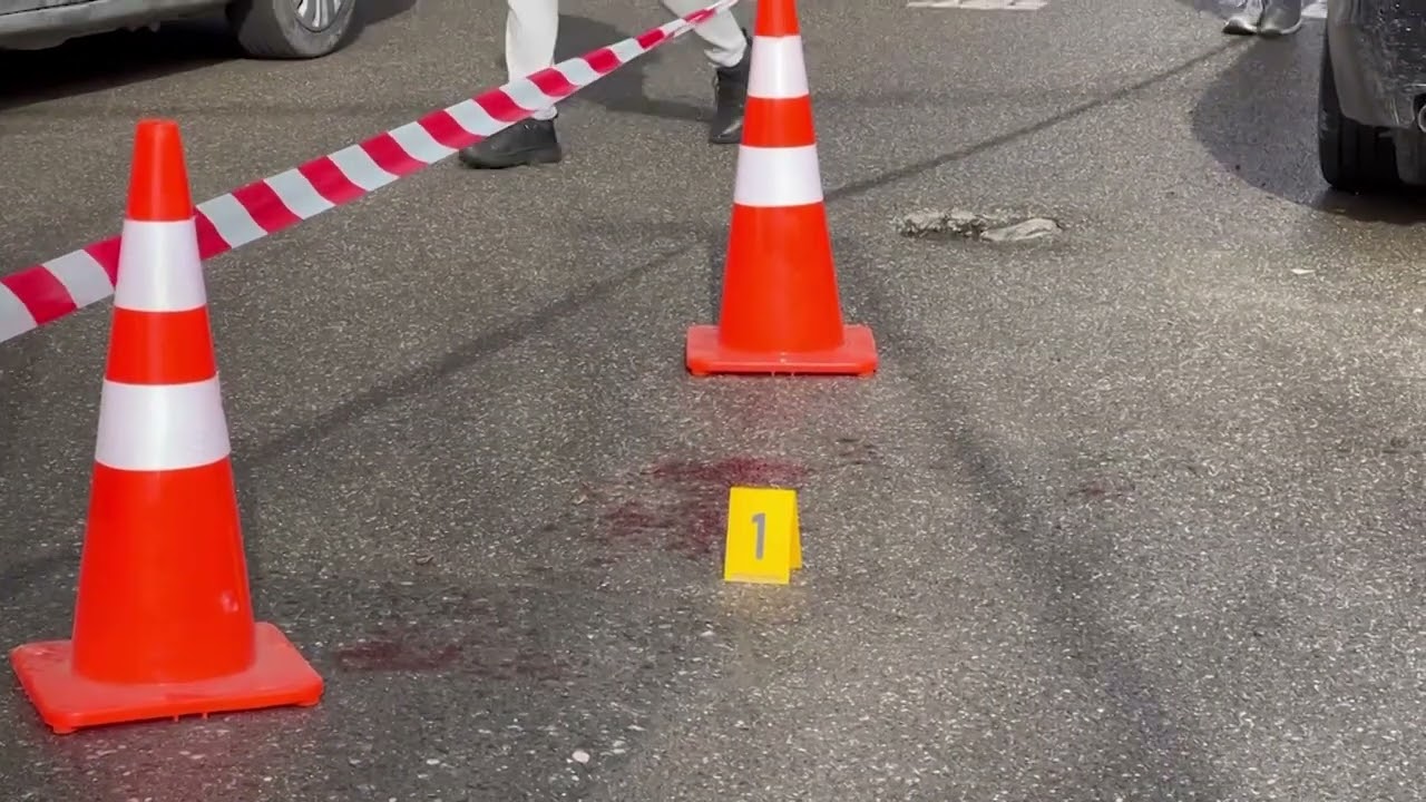 Klan News - Babai plagos me thikë vajzën, lëndohet dhe një djalë