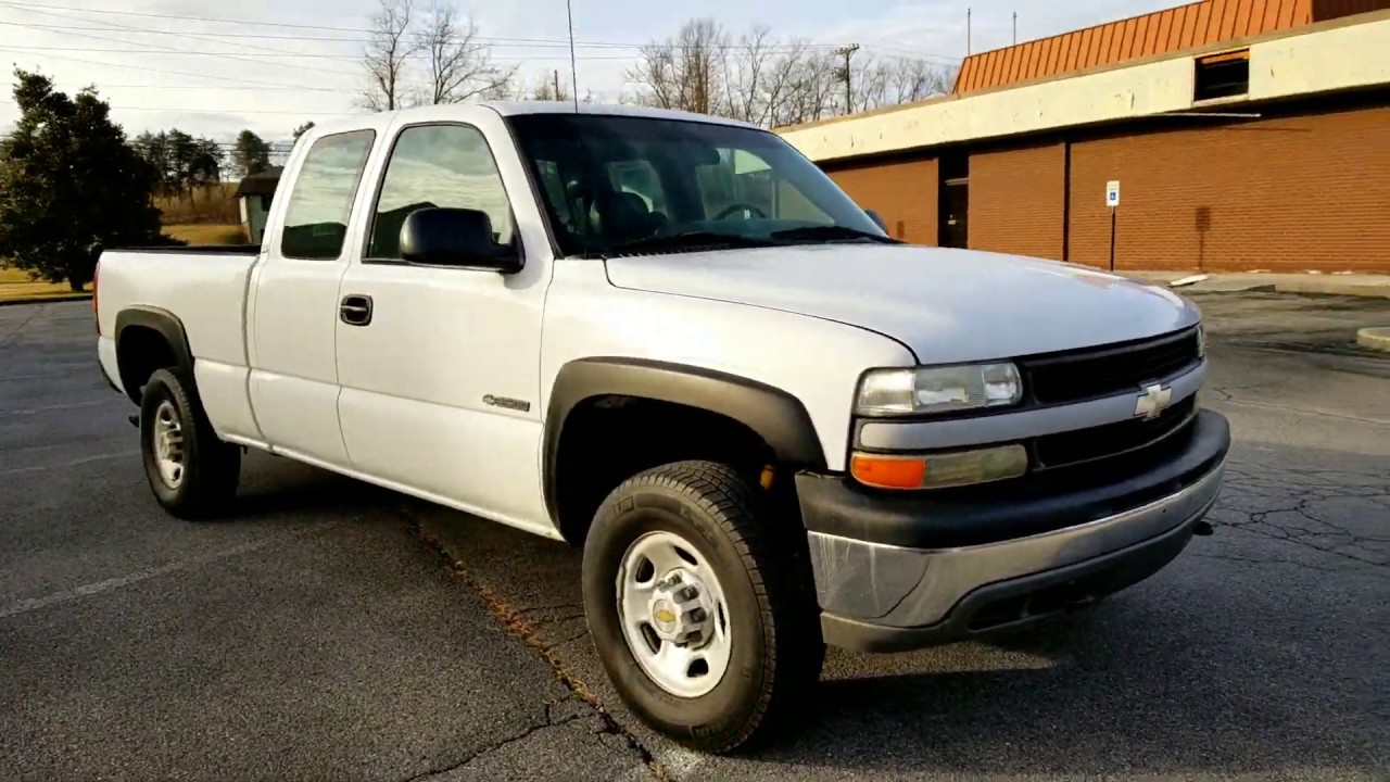 2001 Chevrolet (Chevy) Silverado 2500 Ext Cab 6.0 GAS 4WD Truck - Tour, Walk Around, Engine Start