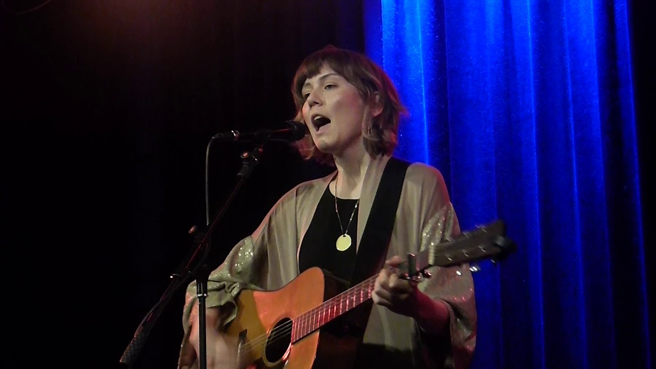 MOLLY TUTTLE - Gentle On My Mind - Bristol Folk House - 12th April 2019