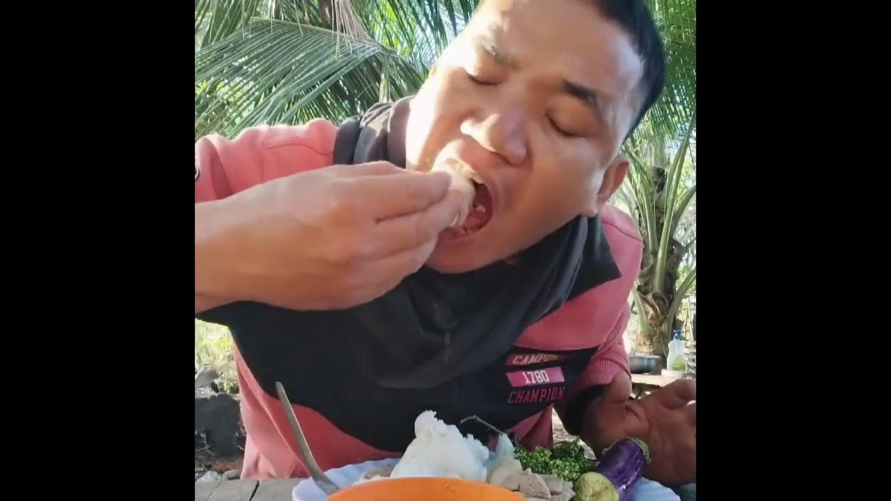 នំបញ្ចុកទឹកត្រីអំពិលទុំ😋 (យិន សាវ័នSV)