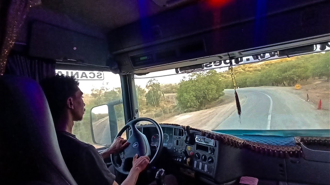 منعرجات ما ترحمش بشاحنة Scania 2008 ضد اصعب طريق