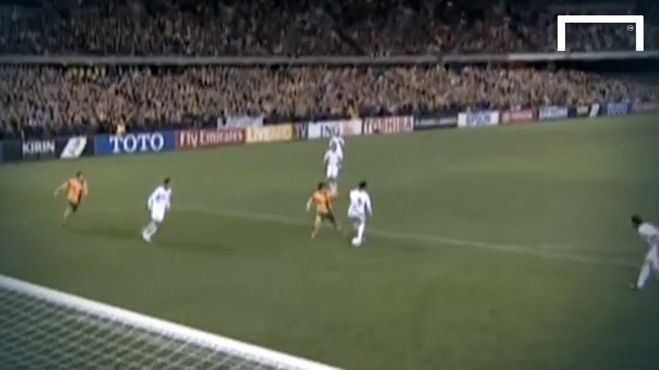 Kruse nutmegs an opponent then scores - Australia vs Jordan