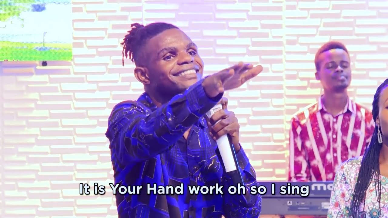 Yahweh Yaweh - 30 minutes of Powerful Worship by Bravo Lion