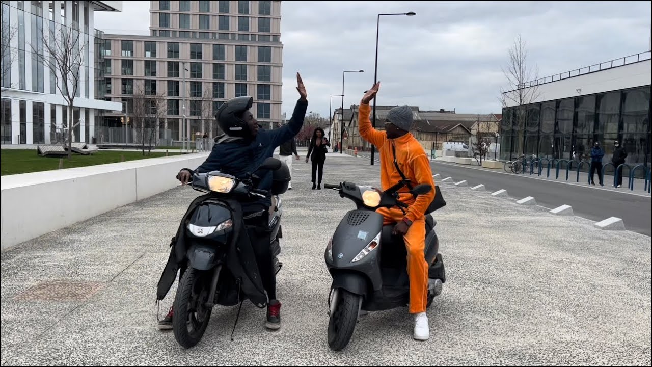 On dérange les gens avec nos motos w//@heyprisci @menouston